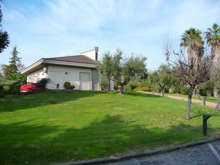 Casa con 6 locali in vendita in Campoverde Lampione, Aprilia