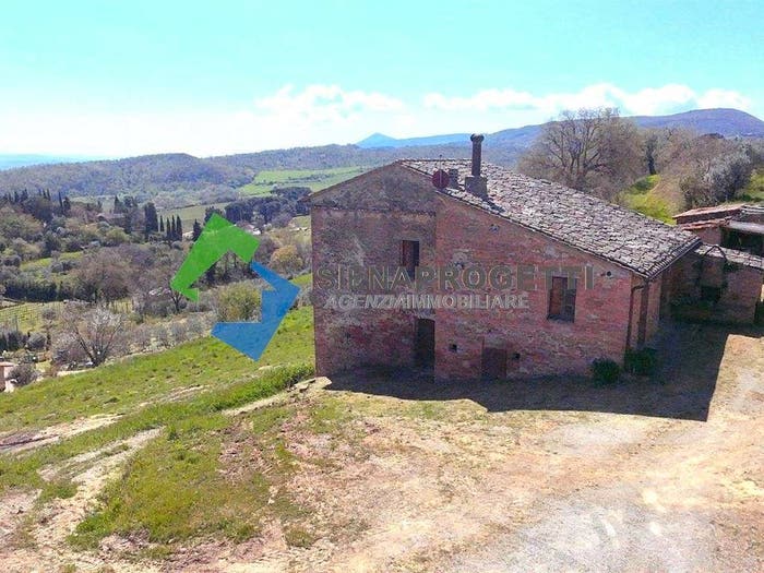 Casa con 6 locali in vendita in Via antica chiusina, Montepulciano