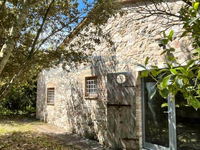 Casa con 6 locali in vendita in Massa Martana