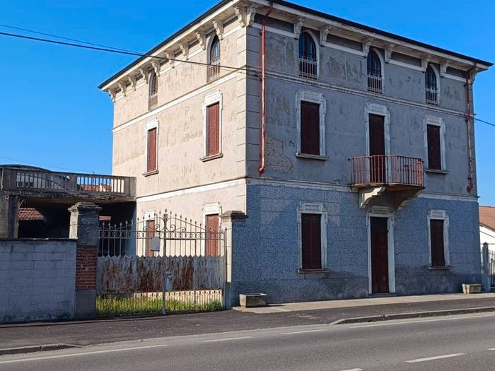 Casa con 6 locali in vendita in Via Emilia, Fumo, Corvino San Quirico