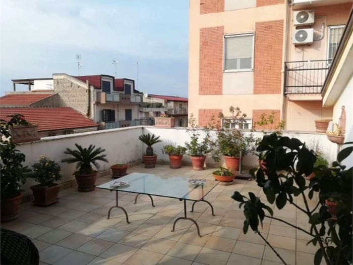 Appartamento con 6 locali in vendita in Via Eugenia Ricciardi, Santa Maria Capua Vetere