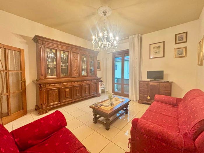 Appartamento quadrilocale in vendita in Via Fratelli Rosselli, Centro, Rufina