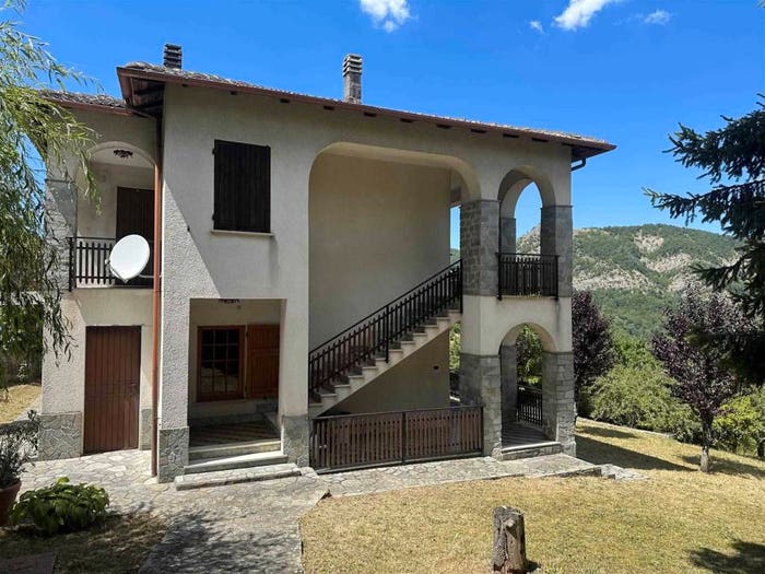 Casa con 6 locali in vendita in Roccaforte Ligure