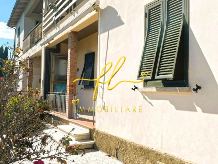 Casa con 6 locali in vendita in Viale G Cercignani, Centro, Pomarance