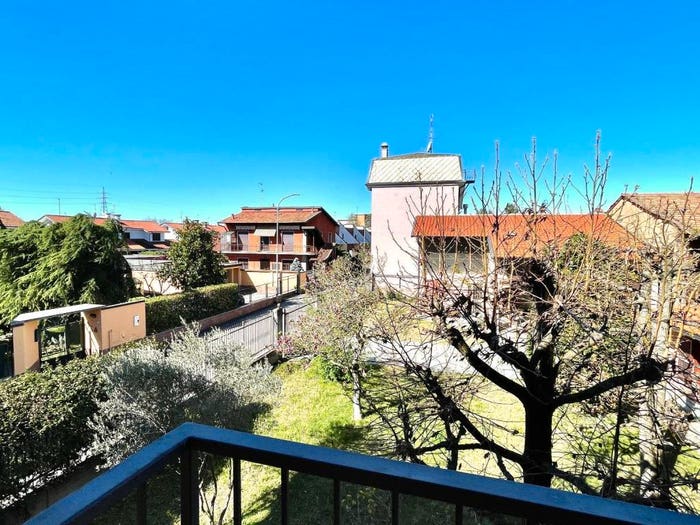 Casa con 6 locali in vendita in Via Benvenuto Cellini, Centro, Arluno