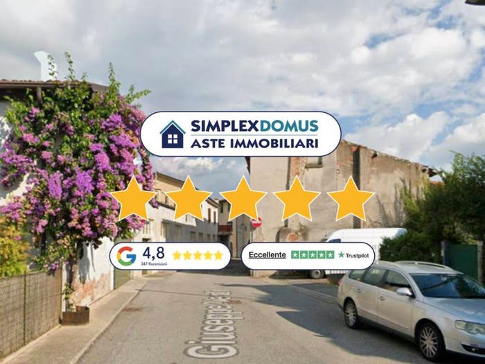 Appartamento quadrilocale in vendita in Via Isuledda, La Maddalena