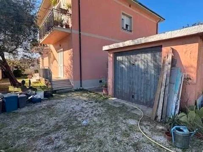 Casa con 6 locali in vendita in Via Livornese, La Vettola, Pisa