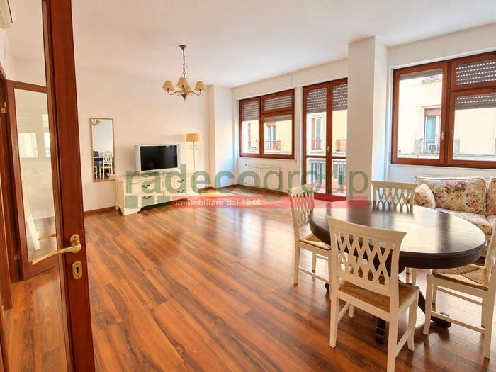 Appartamento quadrilocale in vendita in Via Grande, Via Grande Piazza della Repubblica, Livorno