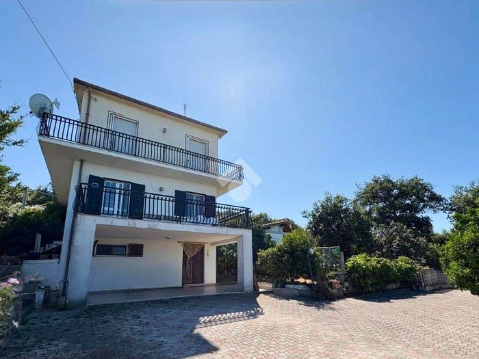 Casa con 6 locali in vendita in Contrada Vallevò, Vallevò, Rocca San Giovanni