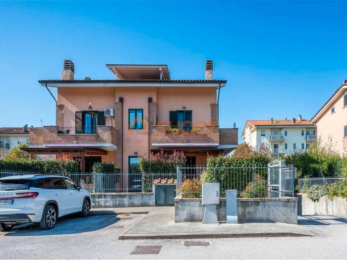 Appartamento quadrilocale in vendita in Via Eccidio di Pian de Brusci, Casa del Diavolo, Perugia