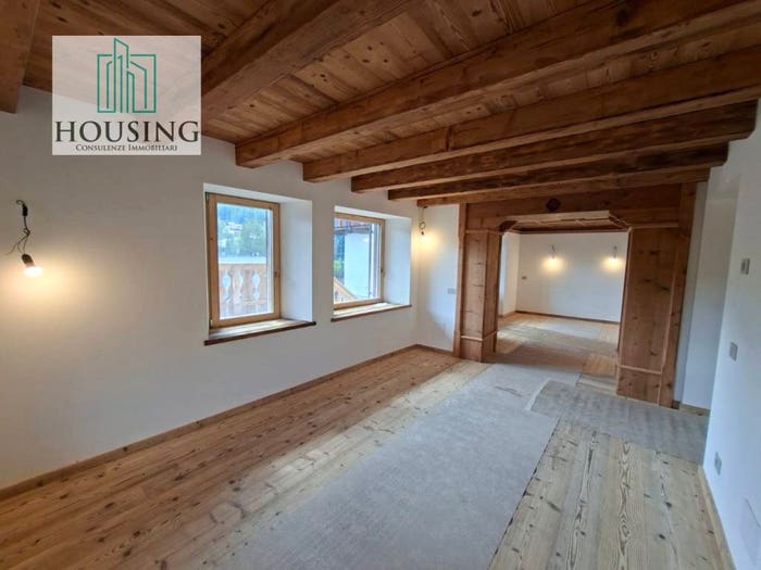 Appartamento quadrilocale in vendita in Via dello Stadio, Centro, Cortina d'Ampezzo