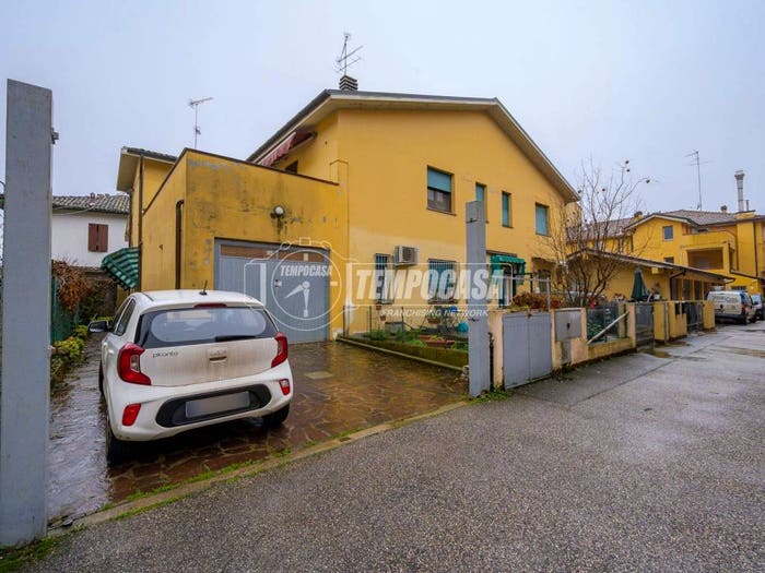 Appartamento trilocale in vendita in Corso Giuseppe Mazzini, Centro, Molinella