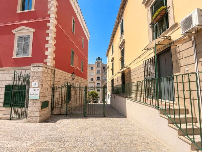 Appartamento bilocale in vendita in Via Alessandro Manzoni, Fuorigrotta, Napoli