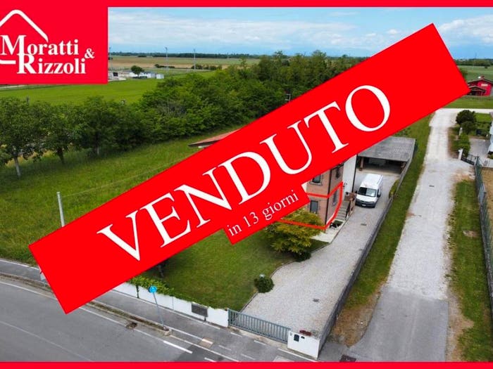 Appartamento quadrilocale in vendita in via Peraria, Centro, Santa Maria la Longa