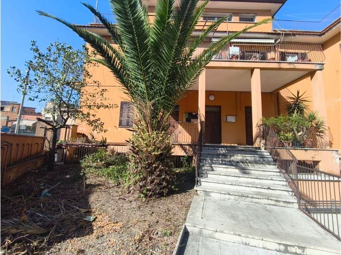 Appartamento quadrilocale in vendita in Via Roma, Centro, Mentana