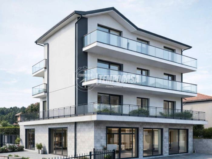 Casa con 6 locali in vendita in Via Borgognone, Semicentro, Cantù