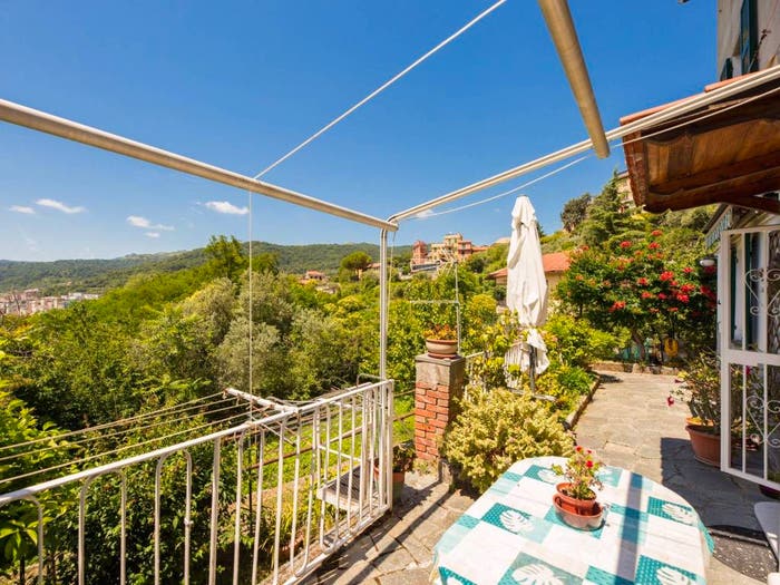 Casa trilocale in vendita in Via Roccatagliata, Struppa, Genova
