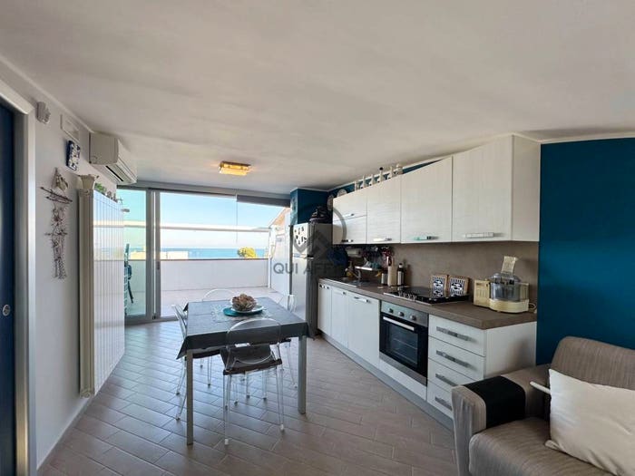 Appartamento quadrilocale in vendita in Via Mauro dell'Olio, Bisceglie