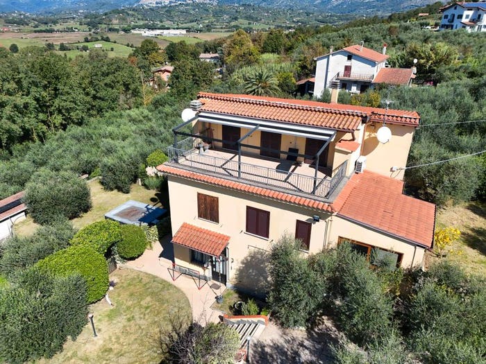 Casa con 6 locali in vendita in Contrada Poggio Romano, Centro, Paliano