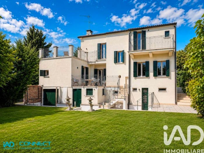 Casa con 6 locali in vendita in Via Riviera Naviglio, Riviera Naviglio, Vigonovo