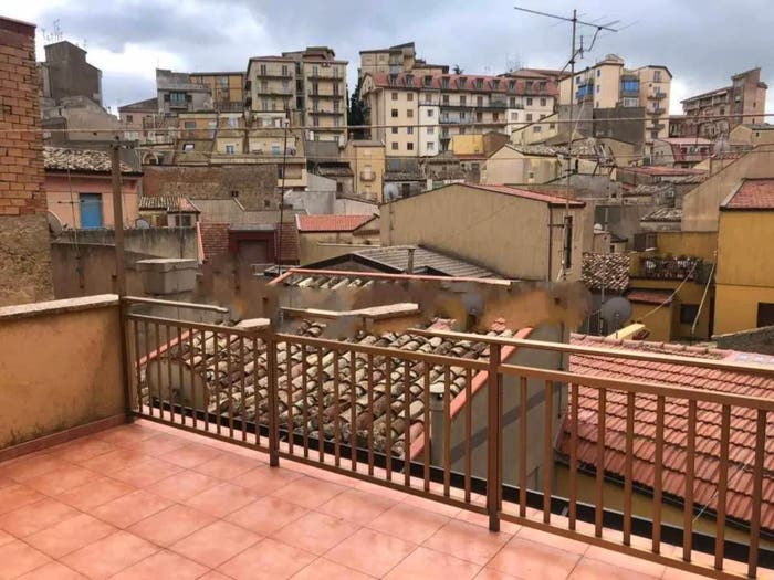Appartamento con 5 locali in vendita in Via Mercato, Centro, Enna