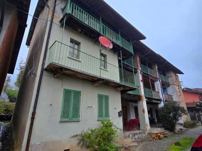Casa con 6 locali in vendita in Via Casale Larenzo, Graglia
