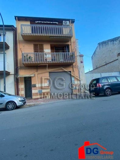 Appartamento quadrilocale in vendita in VIA MARIA RIPOSO, Centro, Alcamo