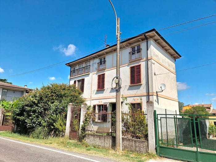 Casa con 5 locali in vendita in Via dei Caduti, Centro, Spessa