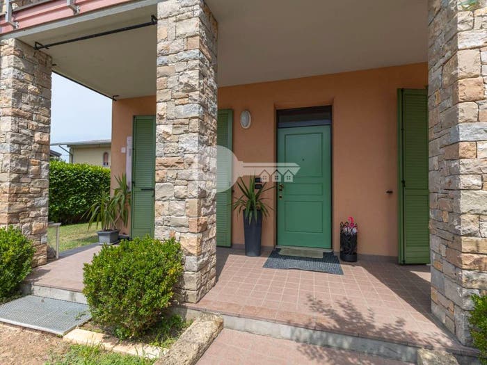 Appartamento quadrilocale in vendita in Via I Maggio, Centro, Ghedi