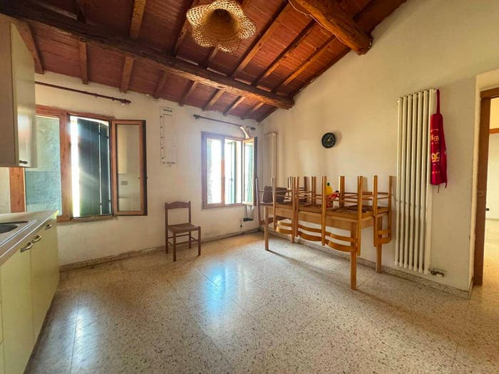 Appartamento trilocale in vendita in Via Casetta, Gambellara