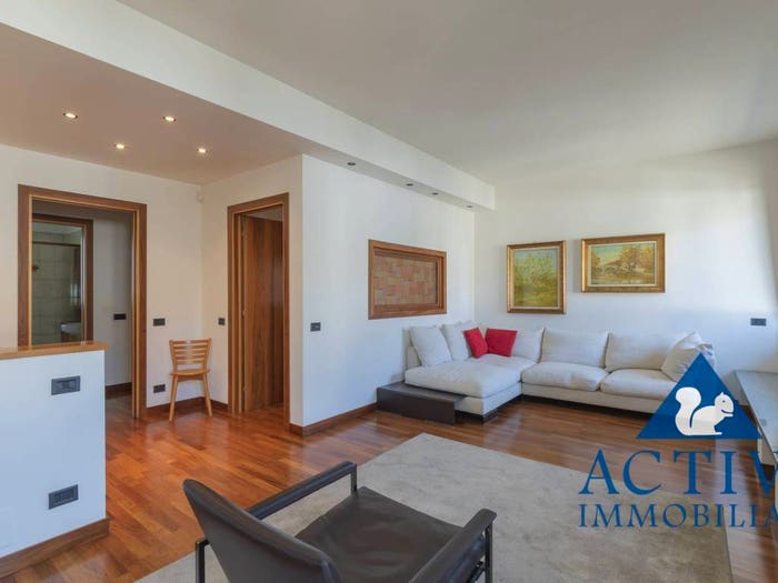 Casa con 6 locali in vendita in Via Arezzo, Olgiate Olona
