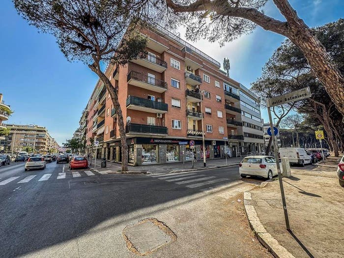 Casa con 6 locali in vendita in Via delle Baleniere, Ostia Ponente, Roma