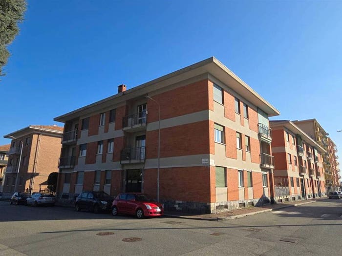 Appartamento quadrilocale in vendita in Via De Amicis, Chiavazza, Biella