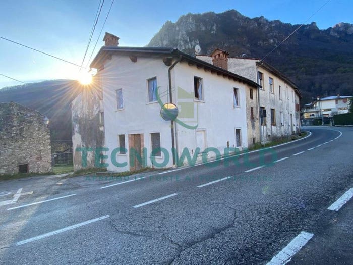 Casa trilocale in vendita in Via Meda di Sotto, Velo d'Astico