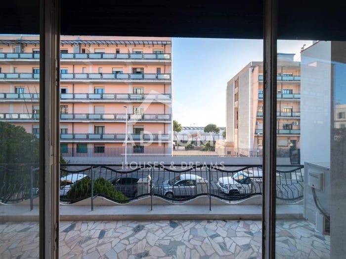 Appartamento quadrilocale in vendita in Via Palermo, Bonaria, Cagliari