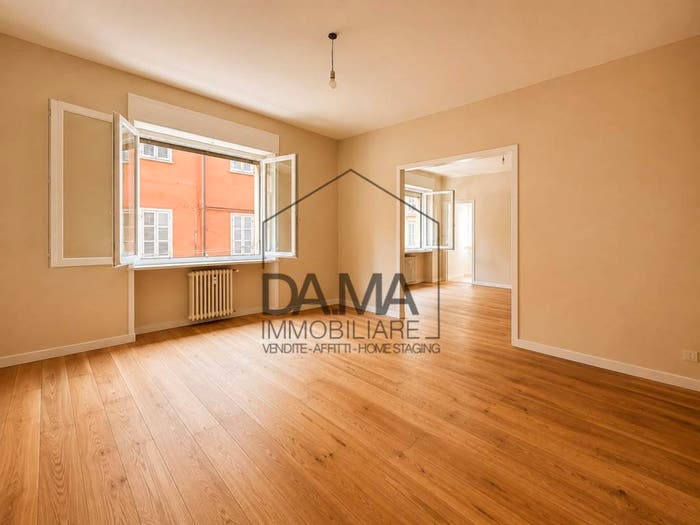 Appartamento bilocale in vendita in via garibaldi, Centro Storico, Parma