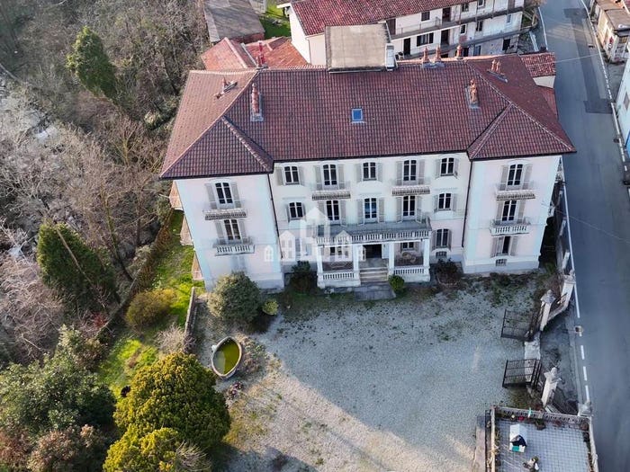 Casa con 6 locali in vendita in Via Truchetti, Centro, Forno Canavese