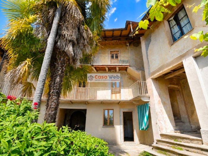 Casa quadrilocale in vendita in Montegrino Valtravaglia