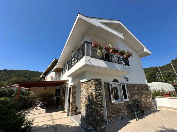 Casa con 6 locali in vendita in Bocca Di Magra, Ameglia