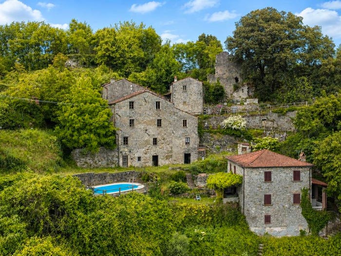 Casa con 6 locali in vendita in Via CastelloCasoli, Bagni di Lucca