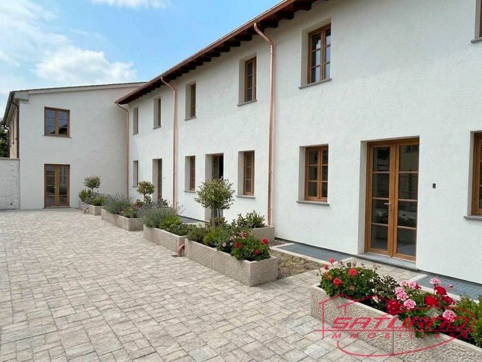 Casa quadrilocale in vendita in Via Filippo Maria Fiorentini, Arancio, Lucca