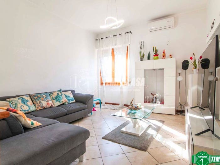 Appartamento trilocale in vendita in Via Tiziano, Centro, Garbagnate Milanese