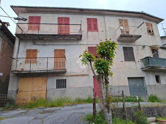 Appartamento bilocale in vendita in Località Arezzo di Vobbia, Arezzo, Vobbia