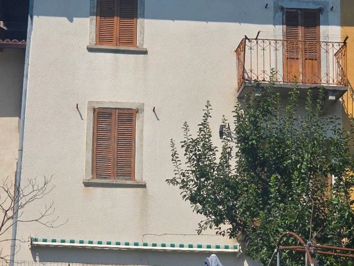 Casa con 6 locali in vendita in Dossena