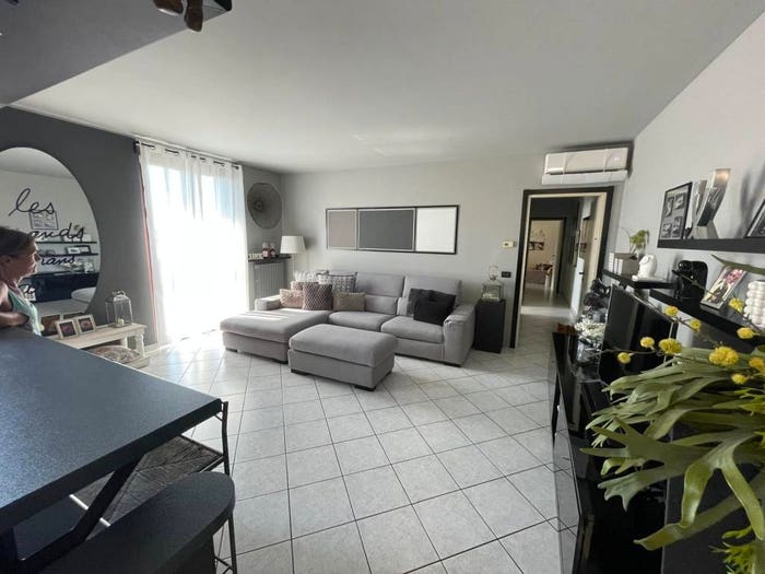 Appartamento trilocale in vendita in Via della Moncucca, Salerano sul Lambro