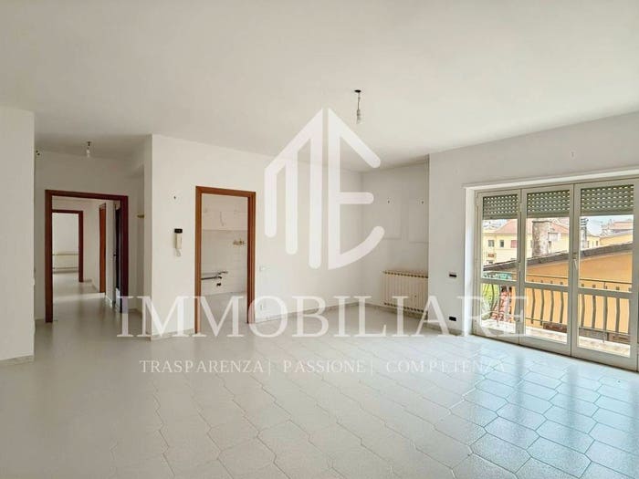 Casa con 5 locali in vendita in Via Roma, Centro, Lariano