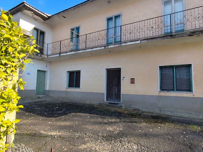 Casa con 6 locali in vendita in Strada Provinciale Ferrarise, Casalduni