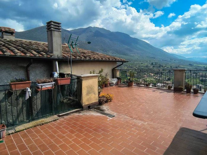Appartamento trilocale in vendita in Via Giacomo Matteotti, Centro, Palombara Sabina