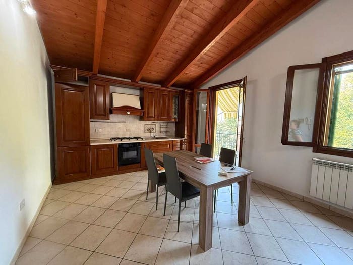 Appartamento trilocale in vendita in Strada del Naviglio, Sacca Stazione, Modena