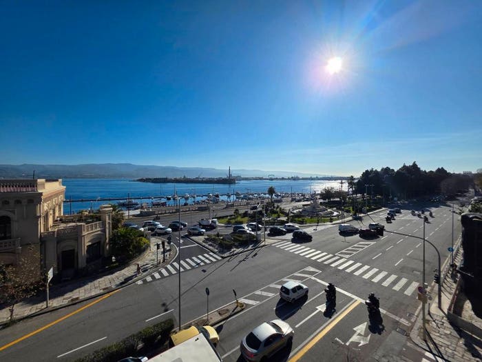 Appartamento con 6 locali in vendita in Via Giuseppe Garibaldi, Garibaldi, Messina
